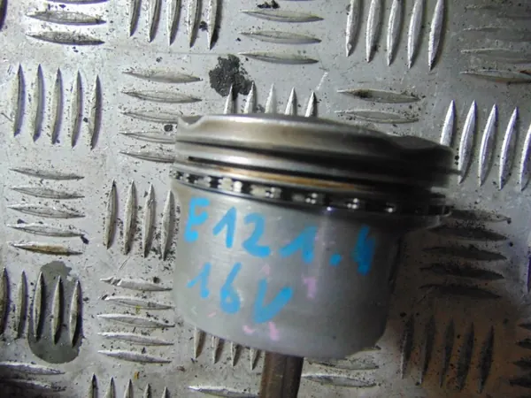 Toyota OEM Zuiger & Drijfstang Set 4ZZ-FE 1.4 VVTi image 5
