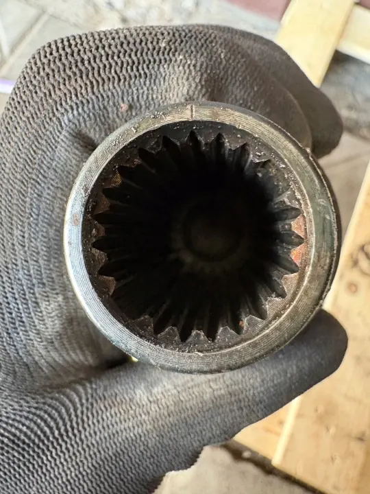 Voorste Korte Aandrijfas Suzuki Jimny 98-13 OEM image 3