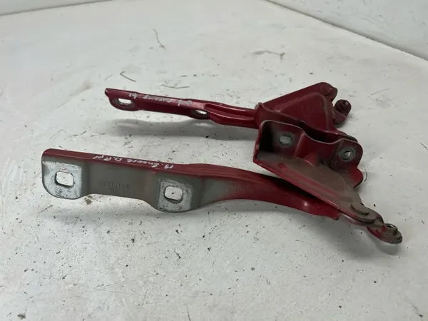 Buick Encore I 2019 Linkerkant Motorkap scharnier OEM 95421580 image 4
