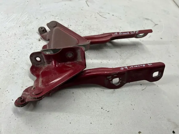 Buick Encore I 2019 Linkerkant Motorkap scharnier OEM 95421580 image 5