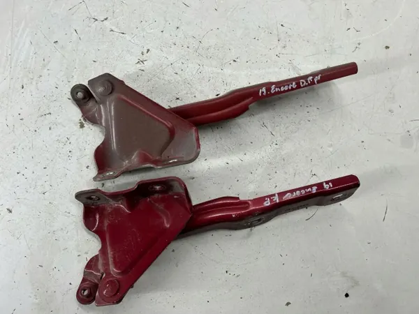 Buick Encore I 2019 Linkerkant Motorkap scharnier OEM 95421580 image 6