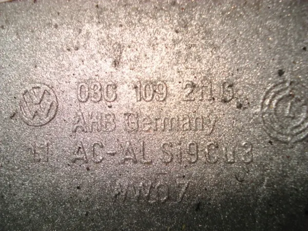 Motorlock VW Audi Seat Skoda 03C109211G image 3