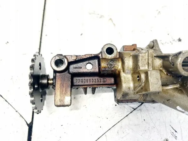 Pompe à huile OEM 7700600251 pour Renault Laguna 1.8L image 4
