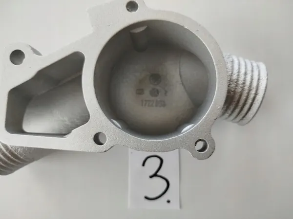 Caja Termostato OEM 1722853 para BMW M50 M52 image 3