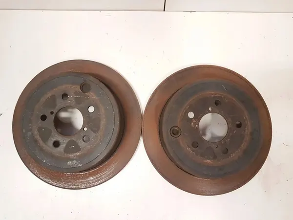 Disco de freio traseiro Subaru Legacy 2013 26700AJ00A image 3