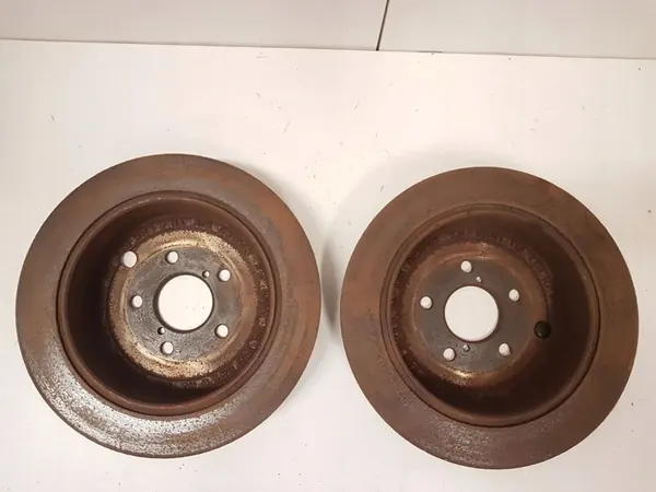 Disco de freio traseiro Subaru Legacy 2013 26700AJ00A image 4