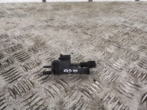 Infiniti Bränsleångventil OEM FBZ14049 - Begagnad image 3