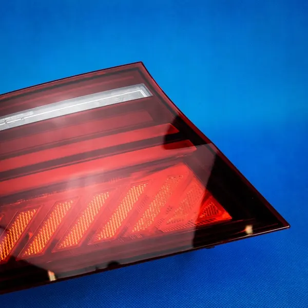 Luz trasera izquierda de aleta MATRIX Audi A7 S7 RS7 4G8 image 2