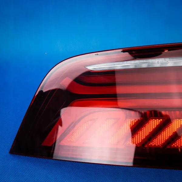 Luz trasera izquierda de aleta MATRIX Audi A7 S7 RS7 4G8 image 3