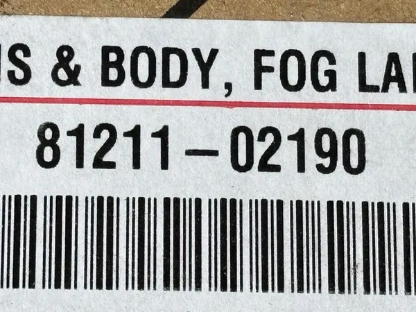 Farol de neblina halógeno Toyota C-HR image 7