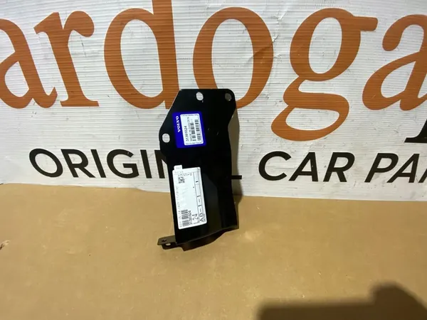 Volvo XC90 2018 Höger Framsidan Kylare Monteringspanel OEM image 6