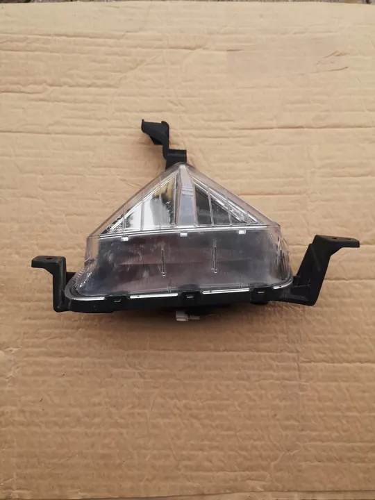 HYUNDAI ELANTRA VI Farol de Neblina Esquerdo 2Pin 92301F2500 image 2
