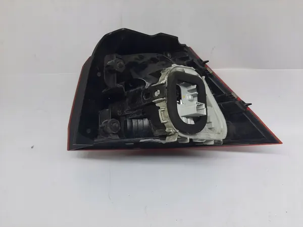 VW GOLF 7 KOMBI LUZ TRASERA IZQUIERDA 5G9945095C image 3