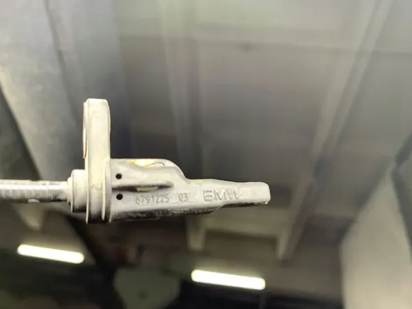 Sensor ABS traseiro BMW 3 F30 F35 F31 2015 6791225 image 2