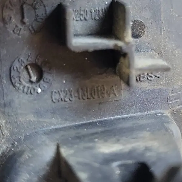 Cache de buse de laveur Avant gauche Jaguar XF X250 CX2313L019A image 3