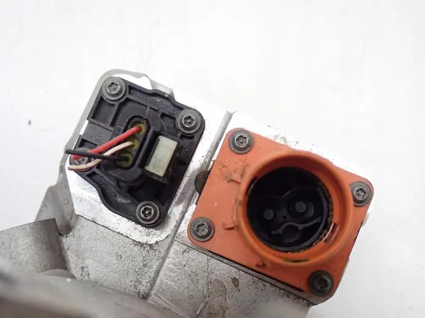 Compresseur AC BMW I4 G26 Gran Coupe eDrive40 OEM 5A69FB9 image 5