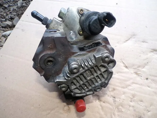 Opel Astra H Zafira B Diesel Injectorpomp image 2