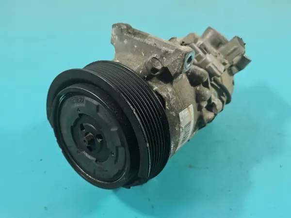 Compresseur A/C OEM 8200958328 pour Renault Scenic III image 2