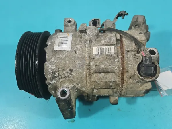Compresseur A/C OEM 8200958328 pour Renault Scenic III image 3