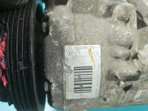 Compresseur A/C OEM 8200958328 pour Renault Scenic III image 9