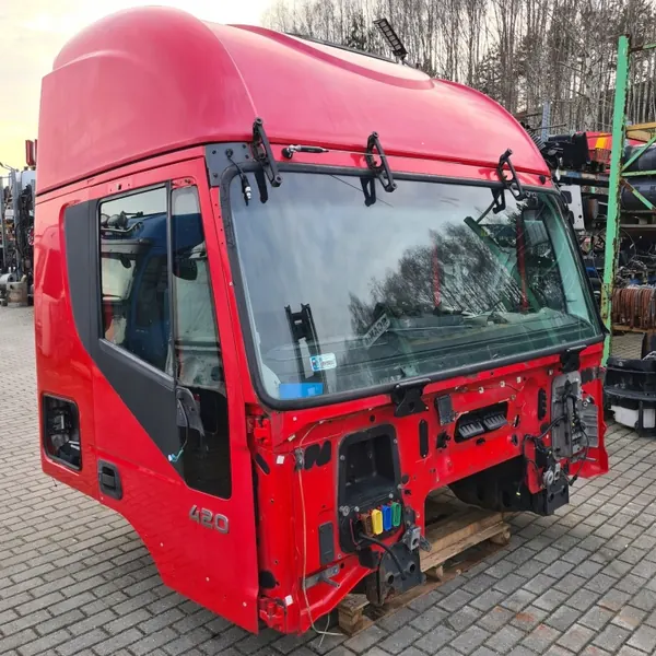 Cabina sem portas Iveco Stralis E5 manual OEM image 2
