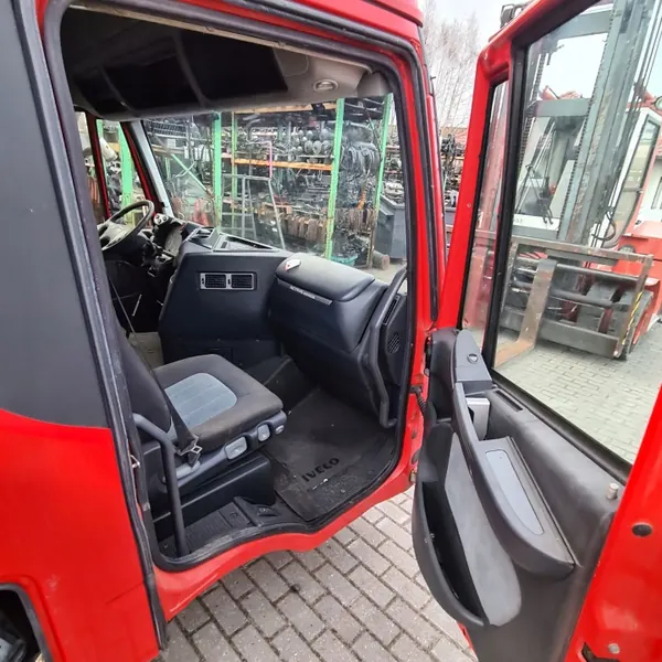 Cabina sem portas Iveco Stralis E5 manual OEM image 9