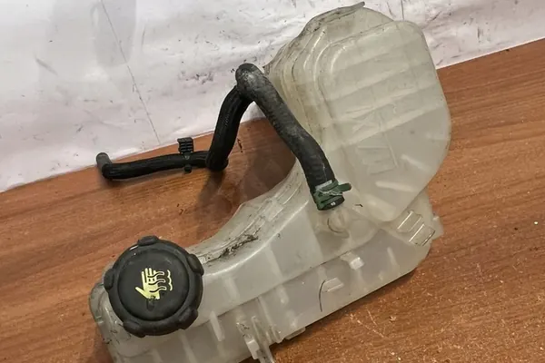 Kühlmittel-Ausgleichsbehälter RENAULT LAGUNA III image 5