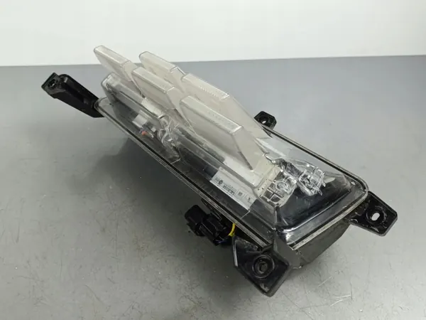Feu de recul Kia EV6 OEM 92405CV310 - Occasion image 3