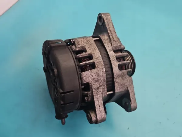 Lichtmaschine Kia Venga 1.6 CRDi 37300-2A850 image 3