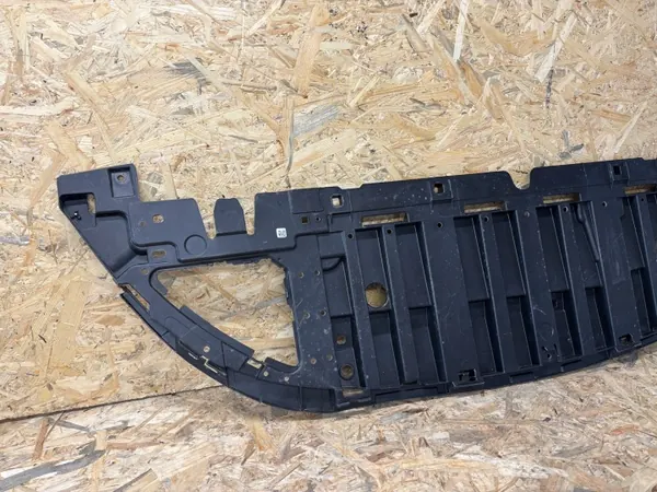 Renault Clio IV bumperbeschermer OEM RENAULT CLIO IV PLYTA OSLONA POD ZDERZAK ORYGINAL image 3