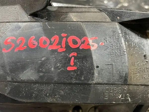OEM W6310 S2602I025 Suzuki SX4 Intermitente Delantero Izquierdo image 9