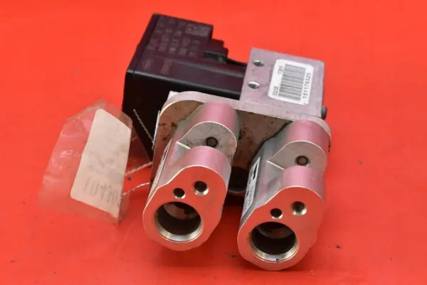 Válvula de expansão AC OEM 4M0816682E para Audi E-Tron image 3