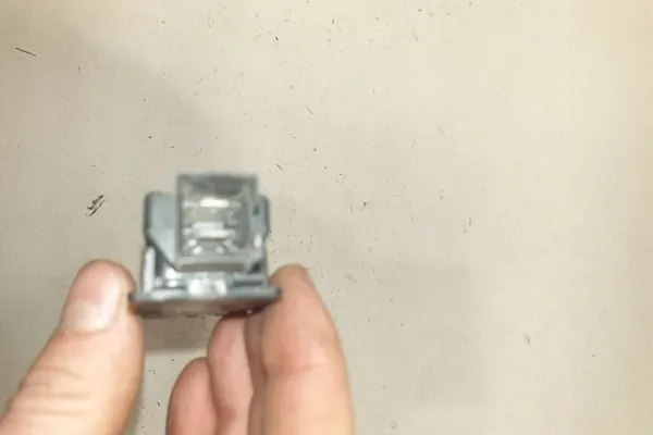 Luz de matrícula RENAULT LAGUNA I 7700842700 image 2