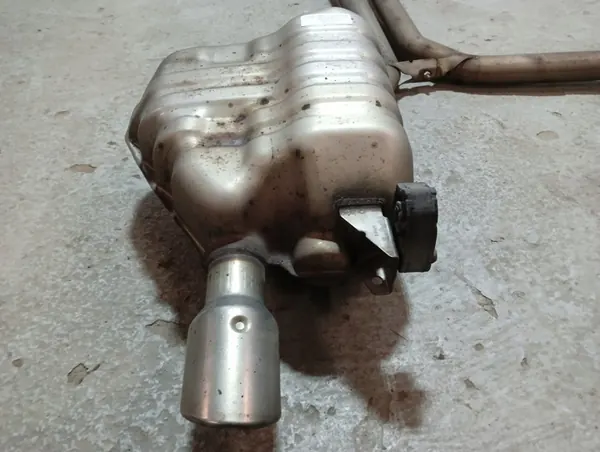 Tubo de escape Audi Q5 2009-2012 Diesel OEM 8R0253409F image 4