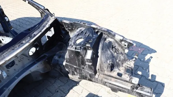 Maserati Ghibli 14- Quart Avant Gauche OEM 1149168744 image 5
