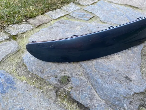 VW Touran I Etupuskuri Trim 1T0807719 OEM image 3