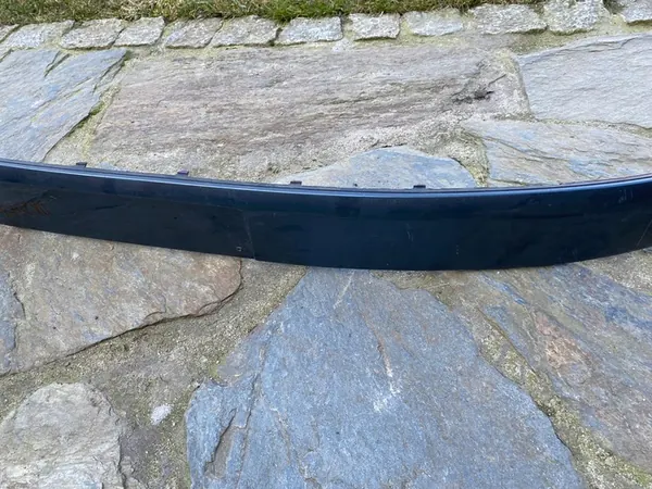 VW Touran I Etupuskuri Trim 1T0807719 OEM image 6