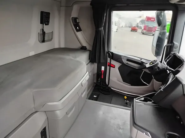 Scania R NTG Kabine - Gebrauchtes OEM-Teil image 8