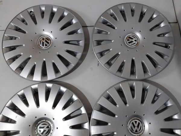 4x VW Passat B6 Farmari 2.0 TDI 16" Pölykupit OEM 3C0601147D image 4