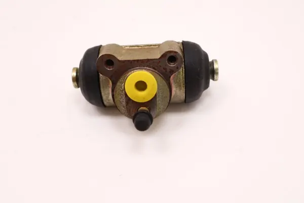 Nissan OE Bromscylinder ACM6790 - Begagnad image 5