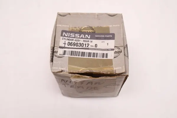 Nissan OE Bromscylinder ACM6790 - Begagnad image 6