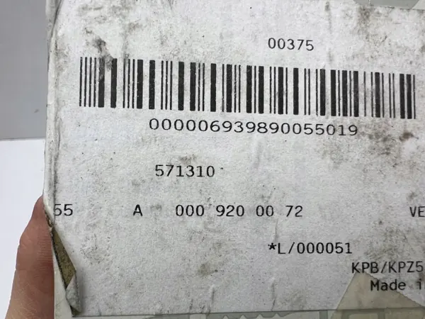 Mercedes W638 Tavaratilan Lukko OEM A0009200072 - Käytetty image 3