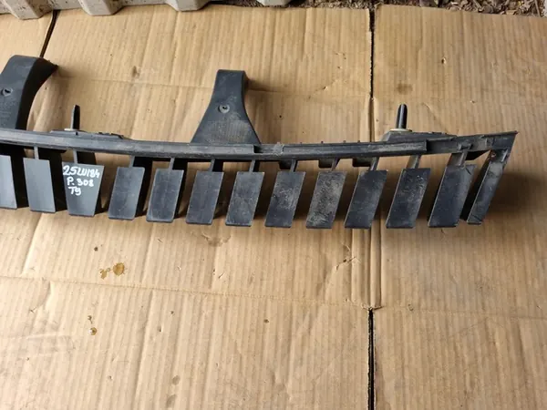 PEUGEOT 308 T9 II SW Deslizamento de Para-choque Traseiro OEM 9800981980 image 4