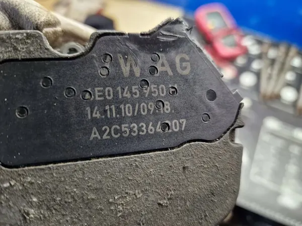 Luftdrosselklappe Audi A4 B8 A5 3.0 TDI image 4