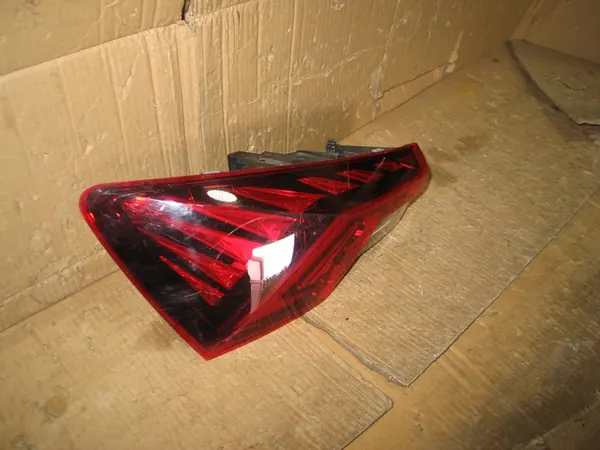 Luz trasera LED izquierda Skoda Octavia IV 5E3945207A image 4