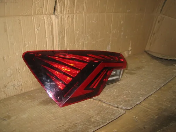Luz trasera LED izquierda Skoda Octavia IV 5E3945207A image 5