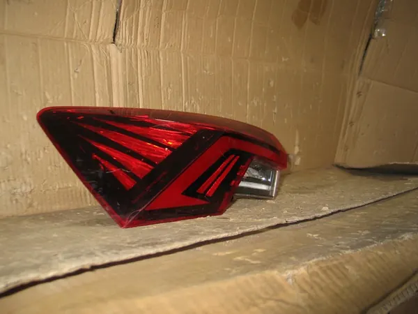 Luz trasera LED izquierda Skoda Octavia IV 5E3945207A image 6