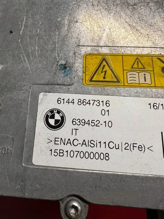 Inversor BMW i3 OEM 8647316 - Pieza usada image 4