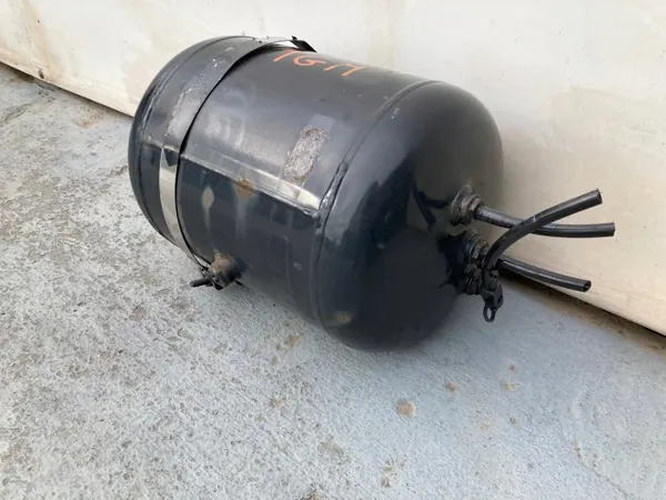 MAN TGM/TGL/TGX/TGS 30L ilmasäiliö OEM 81514010239 image 3