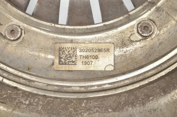 Plaque de pression d'embrayage 302052965R GENUINE image 3